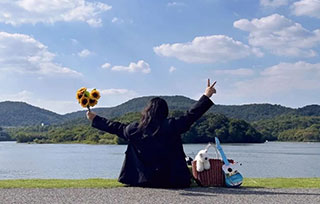 优秀毕业生专访｜从职专到英硕，我在AIVA预科的180°转身